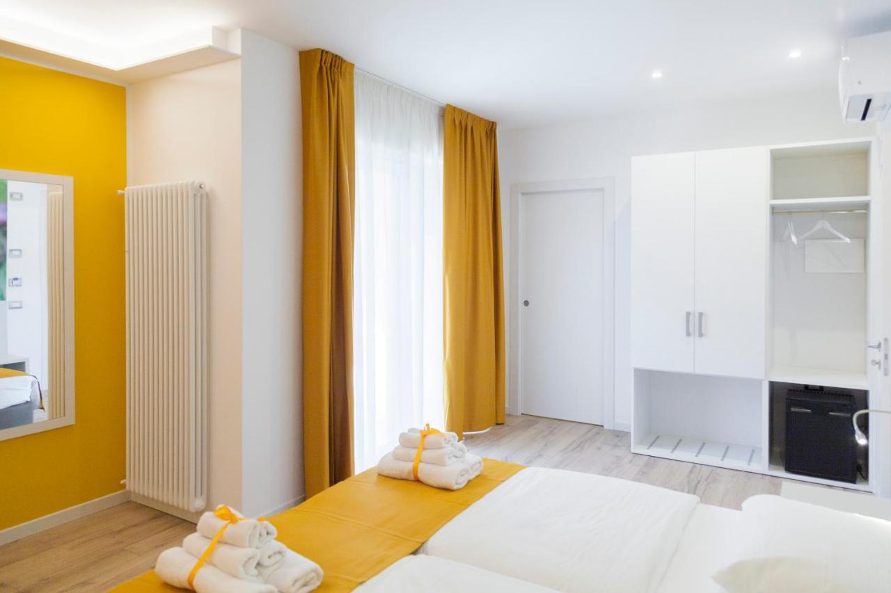 Miravallesuites サン・ゼーノ・ディ・モンターニャ エクステリア 写真