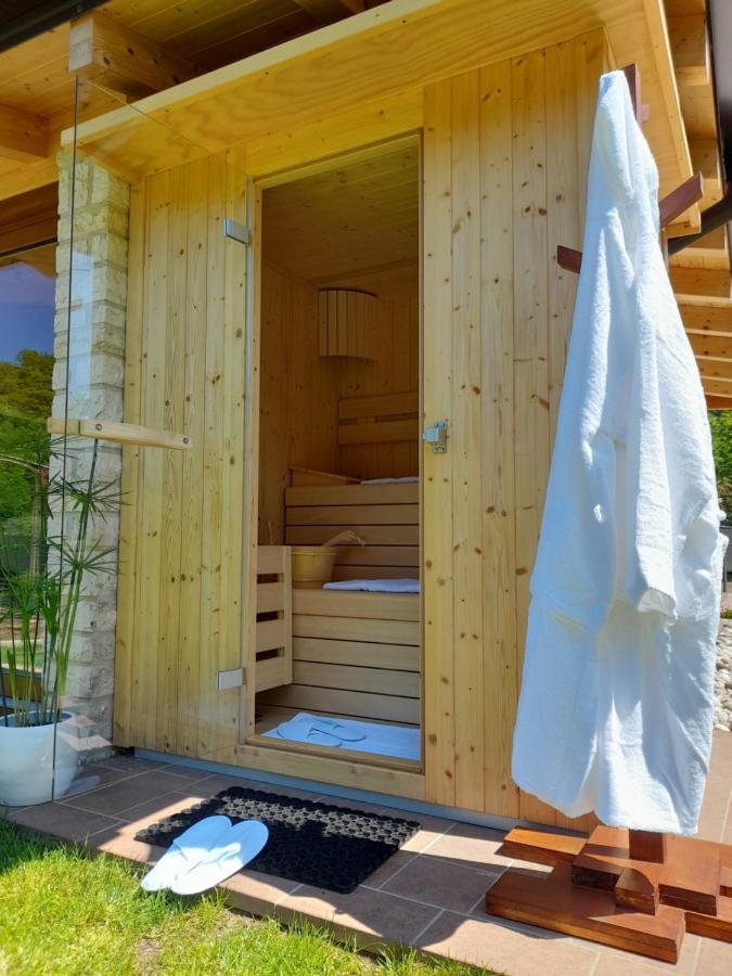 Miravallesuites サン・ゼーノ・ディ・モンターニャ エクステリア 写真