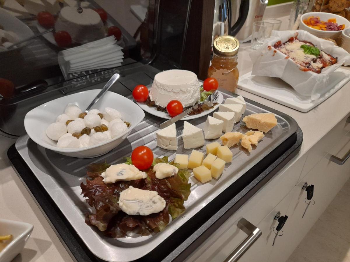 Miravallesuites サン・ゼーノ・ディ・モンターニャ エクステリア 写真