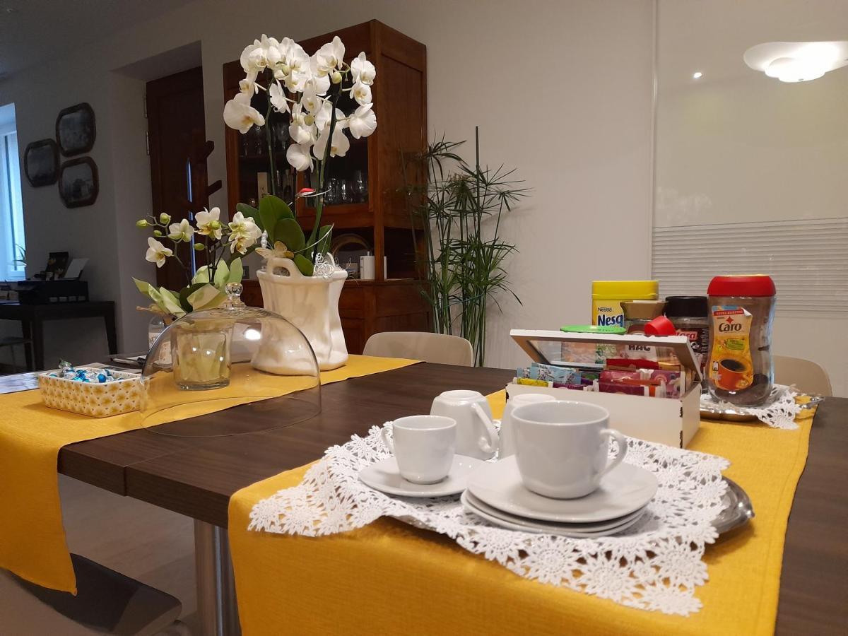Miravallesuites サン・ゼーノ・ディ・モンターニャ エクステリア 写真